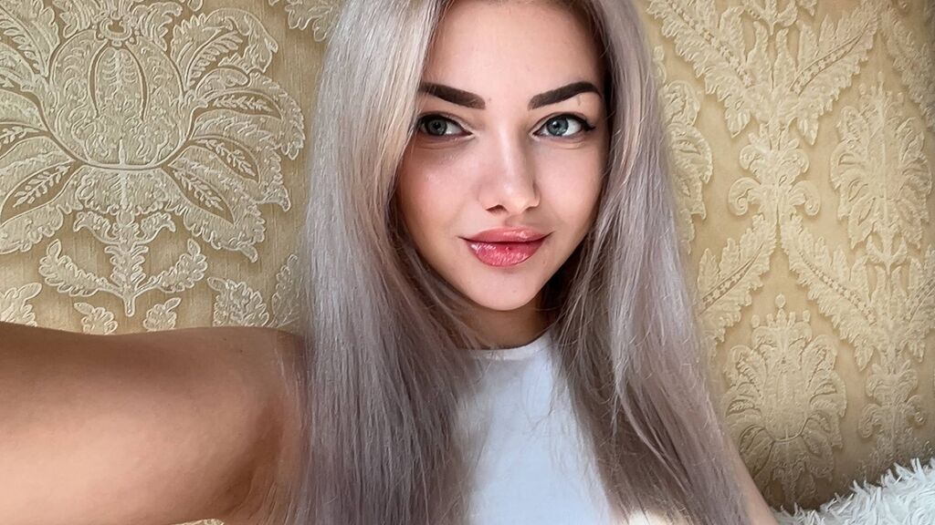 Sex chat gratuit in direct cu OdessaDuel pe LiveJasmin