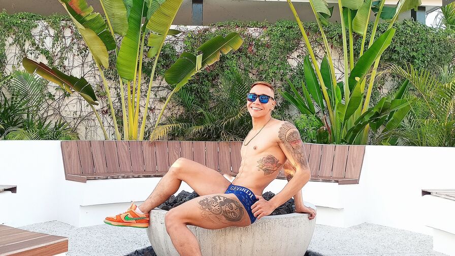 MathewLopez's Live Nude Chat