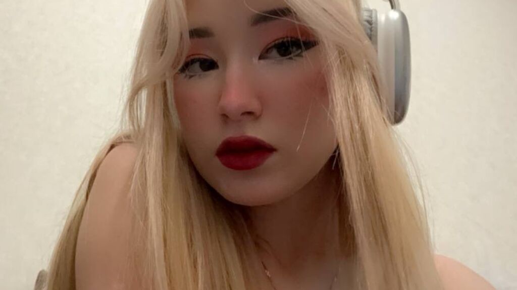 PeggyEmberton online on GirlsOfJasmin