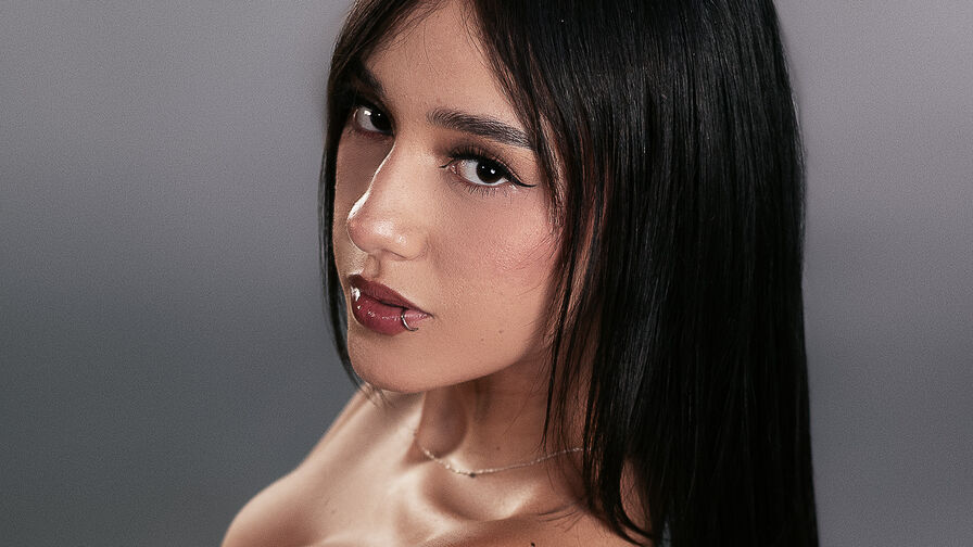 MiaCoren's Live Nude Chat
