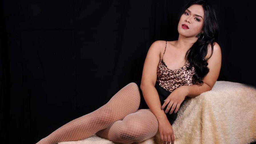 Join AdiWilson’s Live Webcam Show
