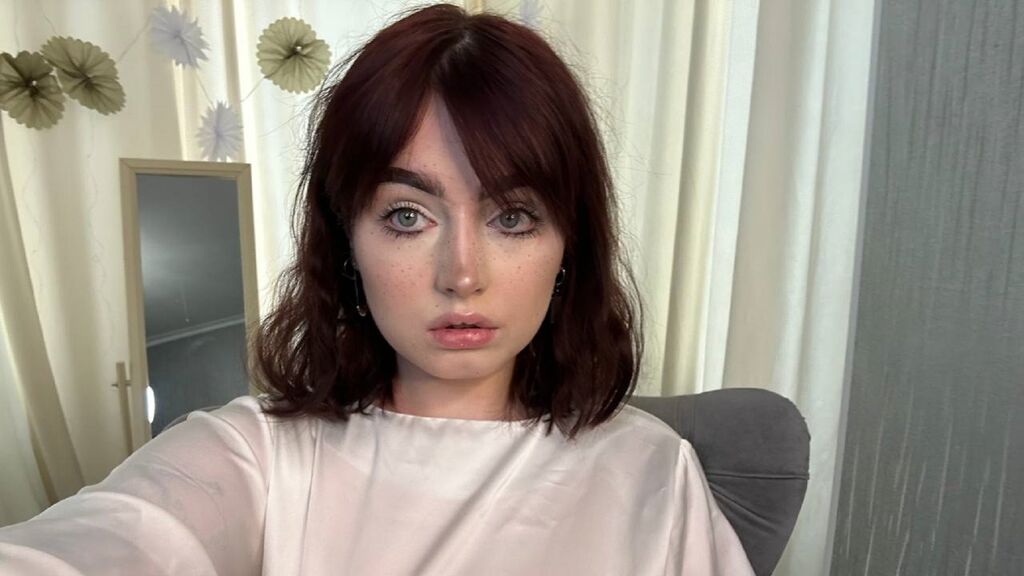  online at GirlsOfJasmin