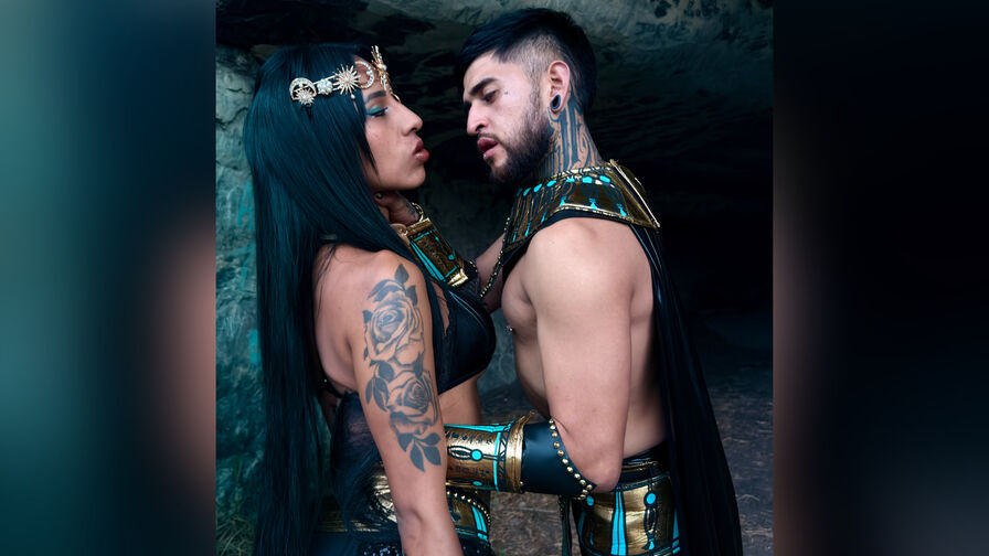 Watch KendallAndKeylor live on E-Chat