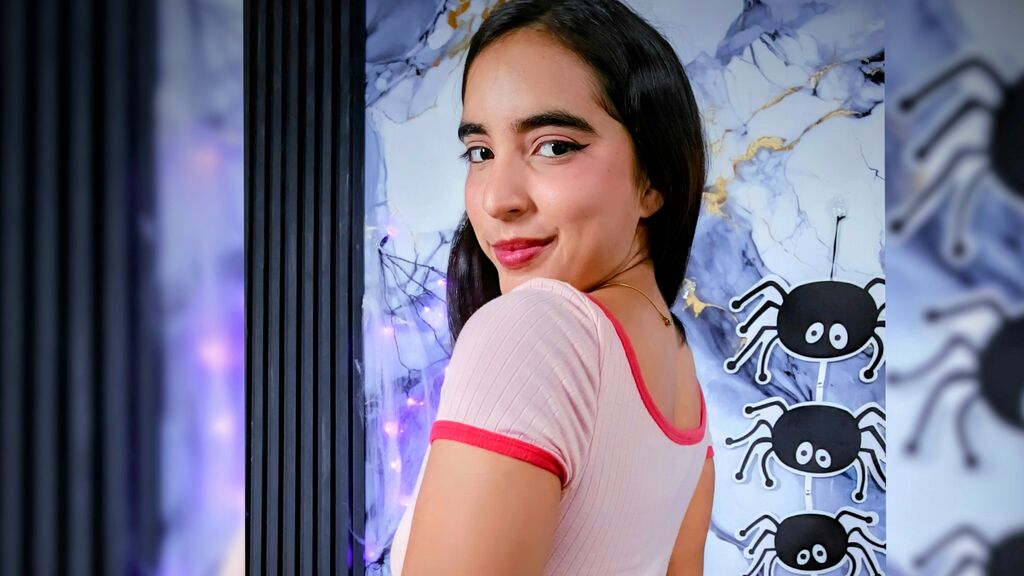 EmmyLhey Live Chat on LiveJasmin