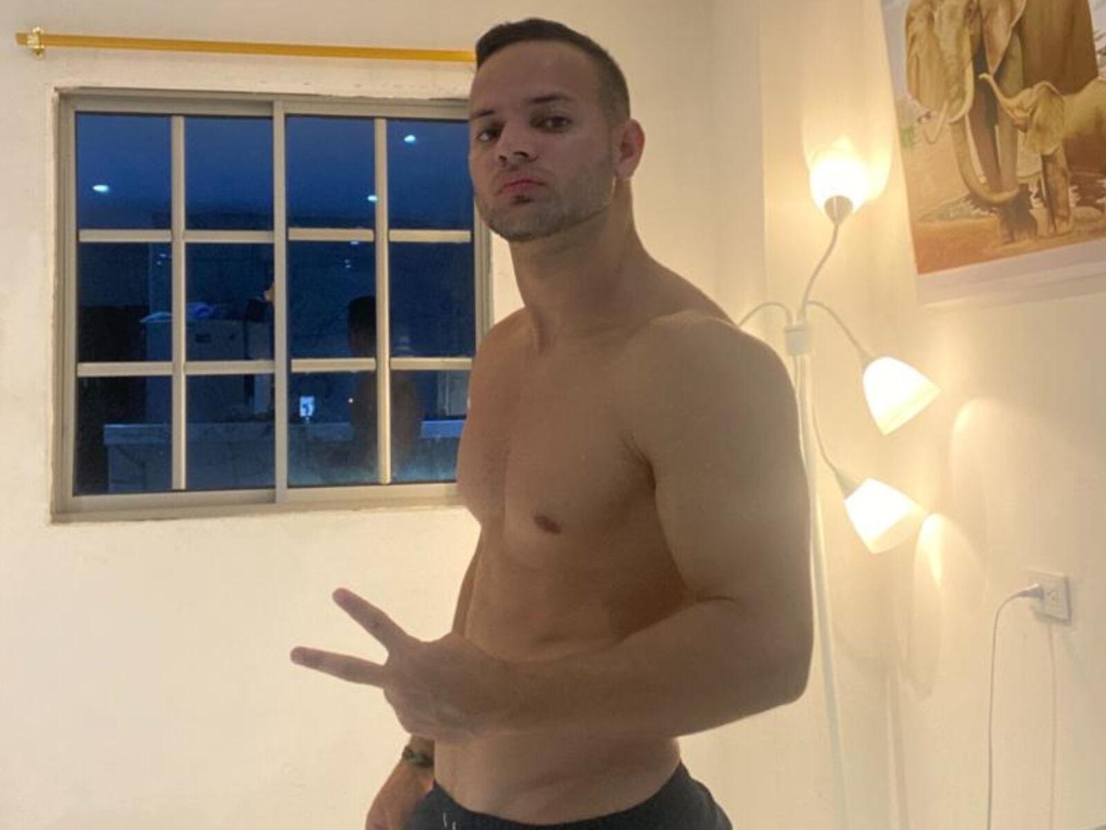 Live cam for RyanVega