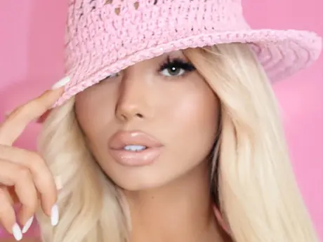 Chat with JessieBreen