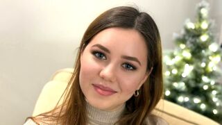 Free Nude ElizabethHunsen