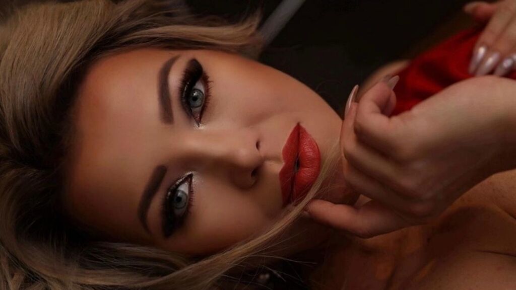 Anelise live cam model at LiveJasmin
