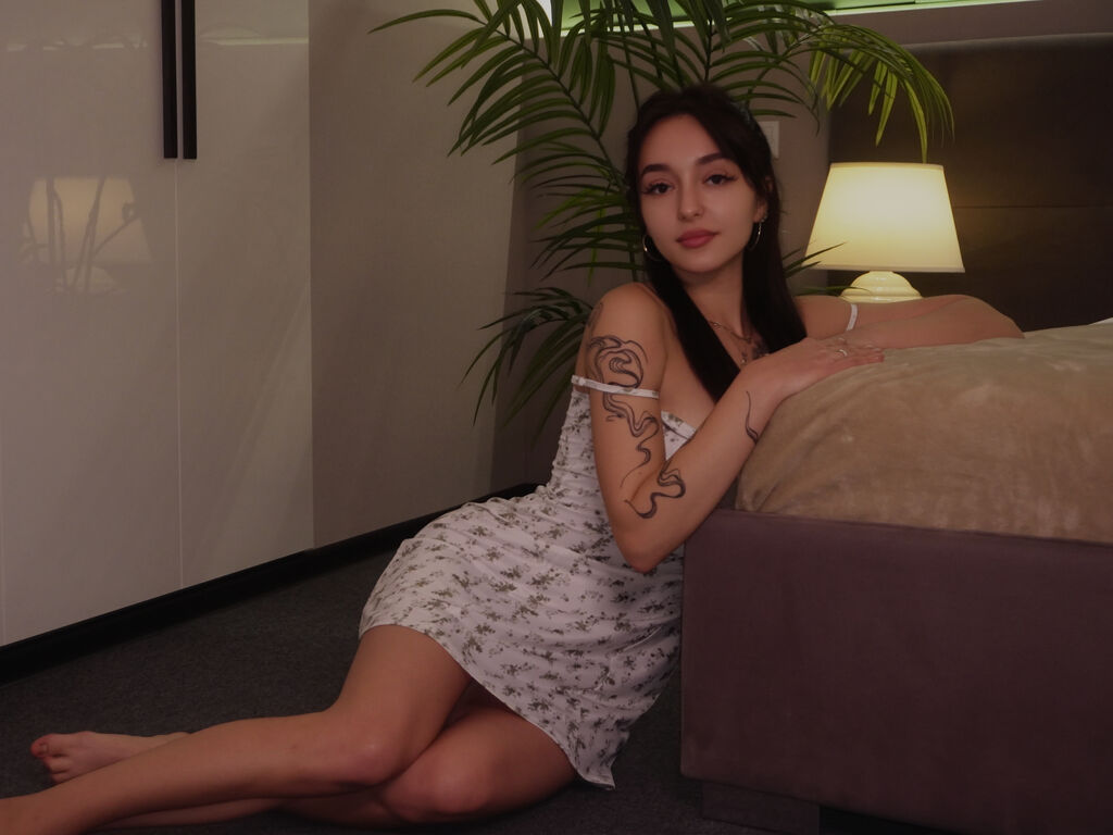 KarinaThorne – webcam model profile photo