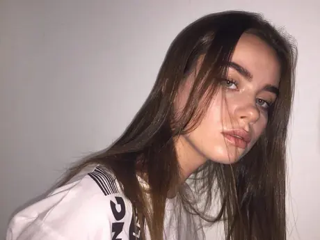 Chat with AmeliPovilain