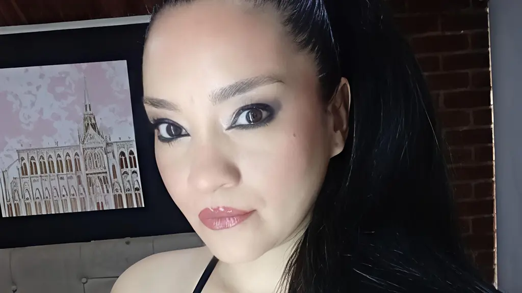 Show privé avec AlayaLux