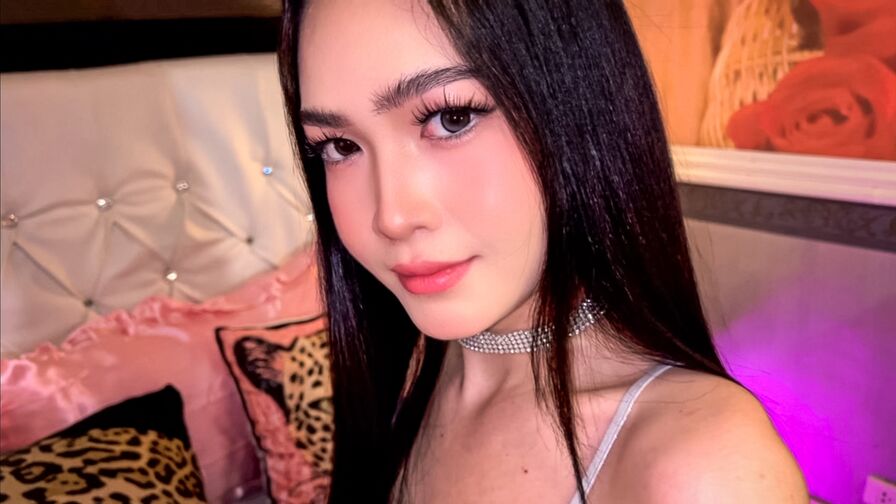 Watch OliviaPayne live on jobsporn.net