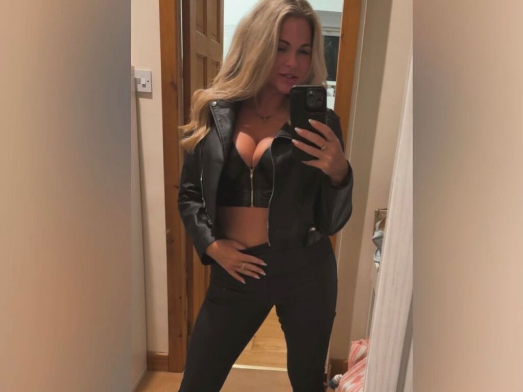 KellyScottish private fetish cam thumbnail