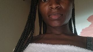 Free Nude ParisSoleil