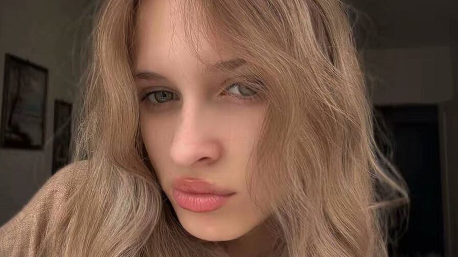 Live Sex Chat with ChiaMaia