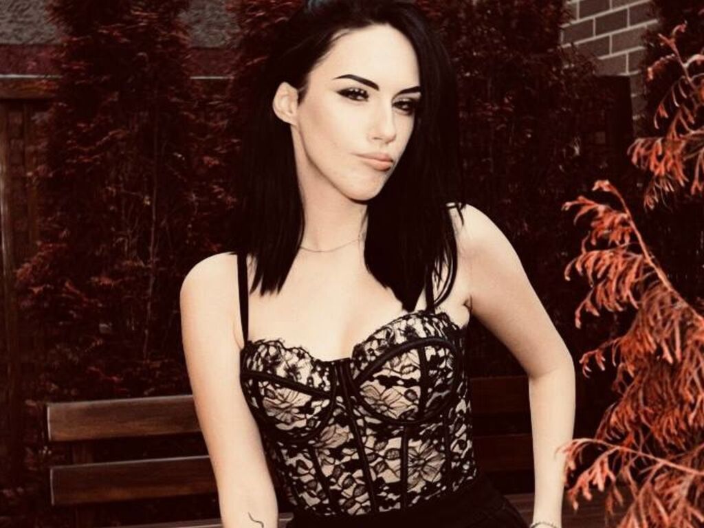 EsmePemberton live cam girl profile