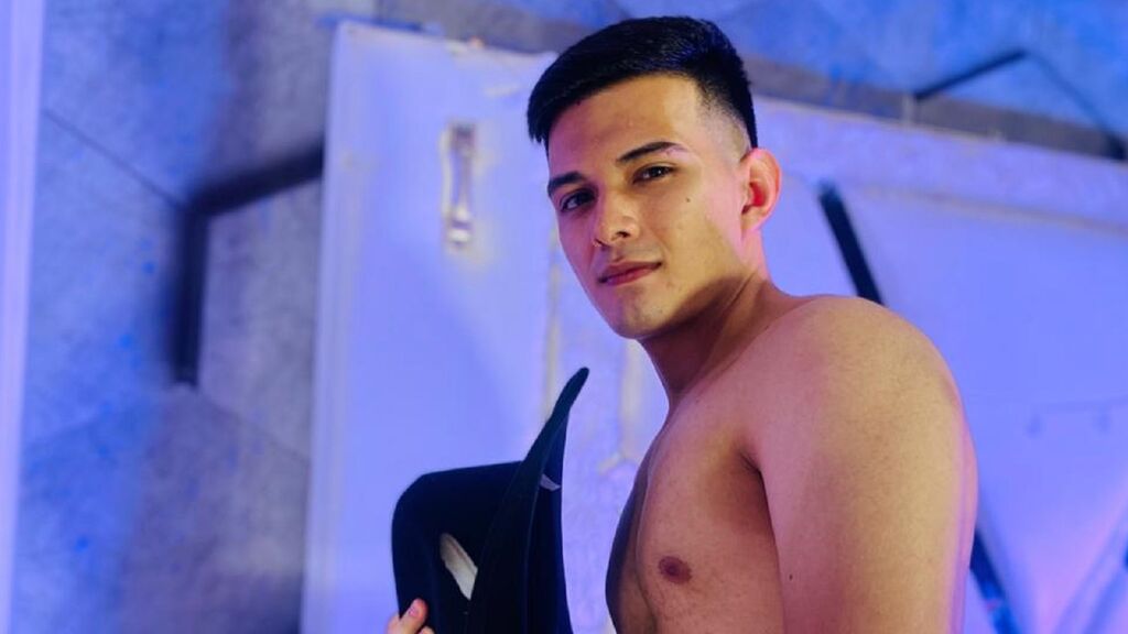 RonaldMarin Live Cam on LiveJasmin