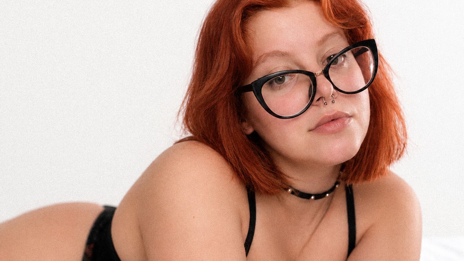 AmarisLeroy erotic portrait