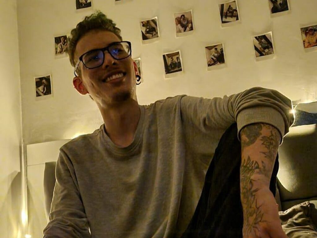 AhlanBlaked Nackt
