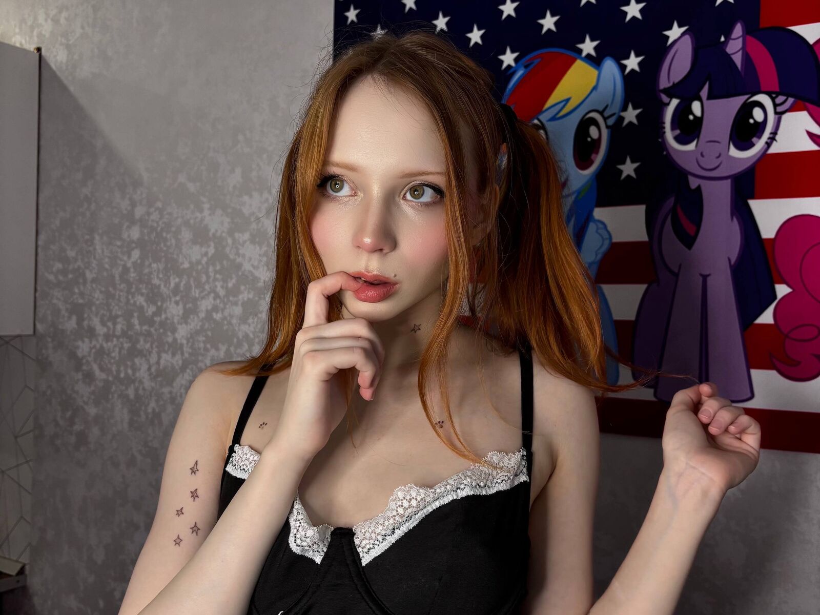 Live cam for RemiLuna