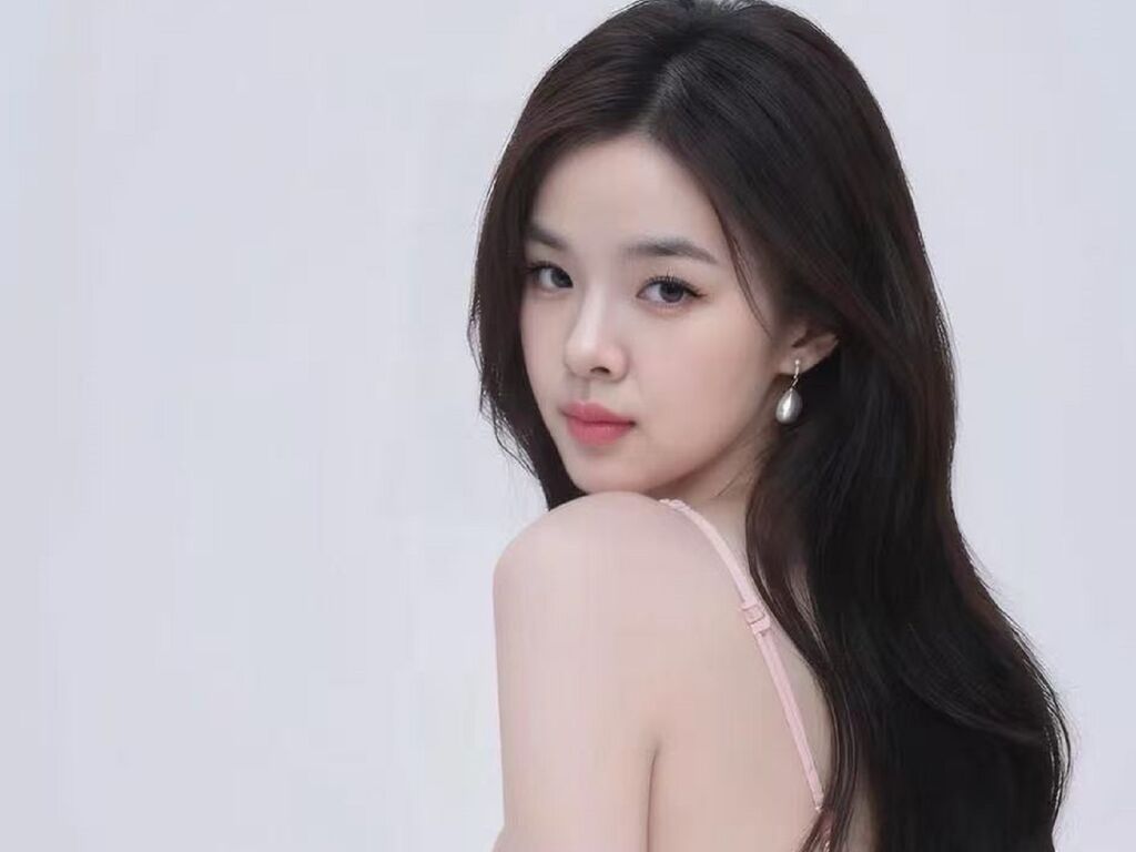 SuYi webcam model profile image