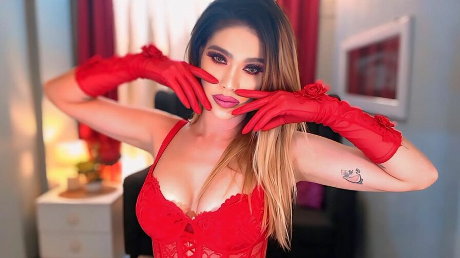 Chat with KerrahMitenna live on AsianCamModels.com