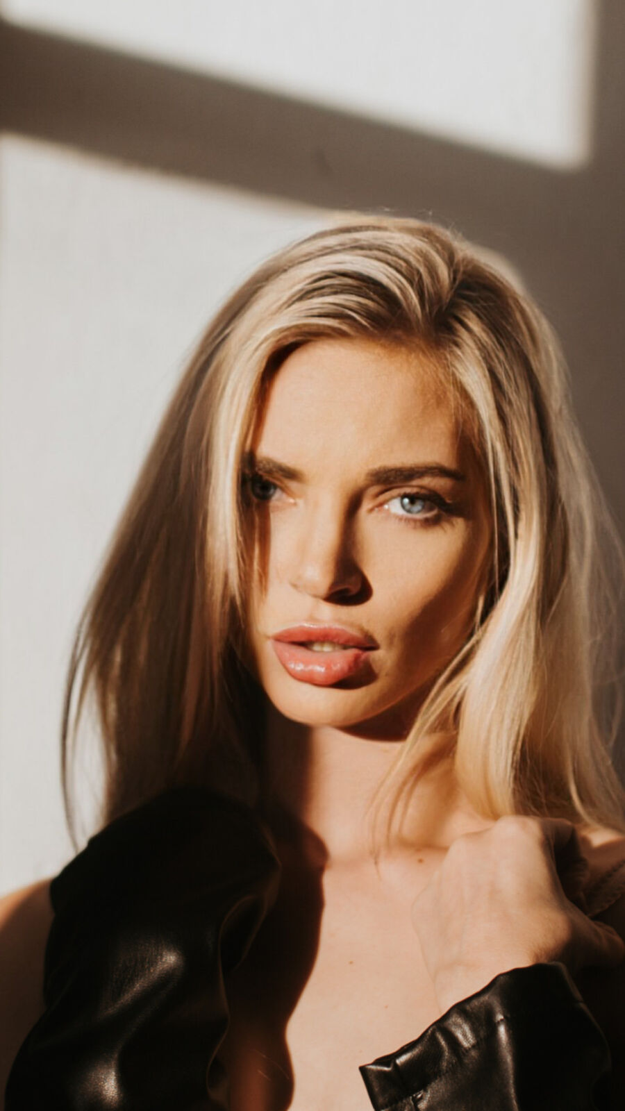 LanaSharapova glamour portrait