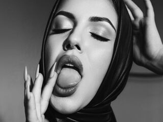 nude chat room AliceHathaways