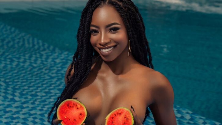 AmandaGale live webcam show