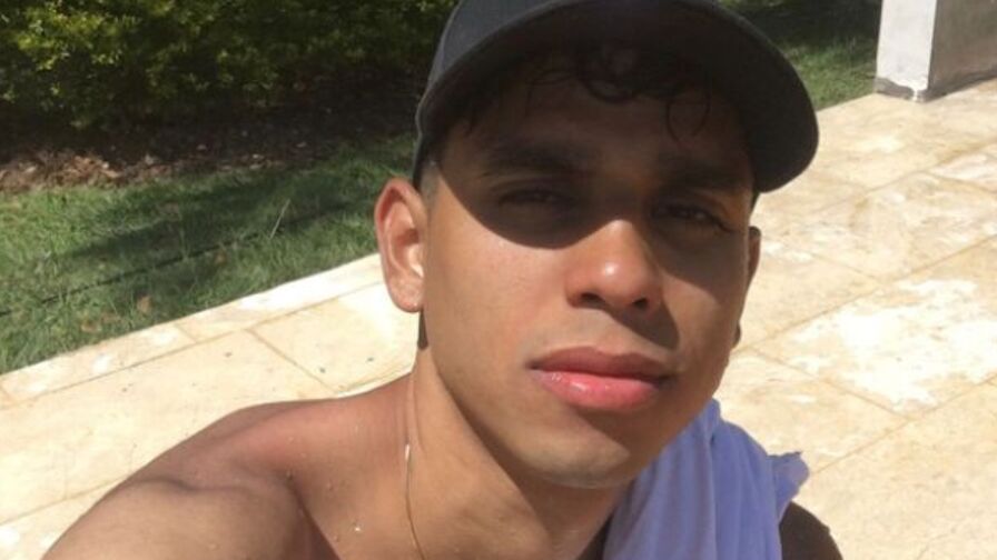 Watch BillyDaniel live on Live Cams