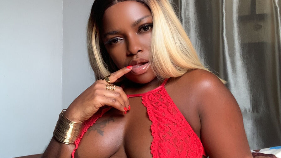 Watch NinaKiki live on Live Cams