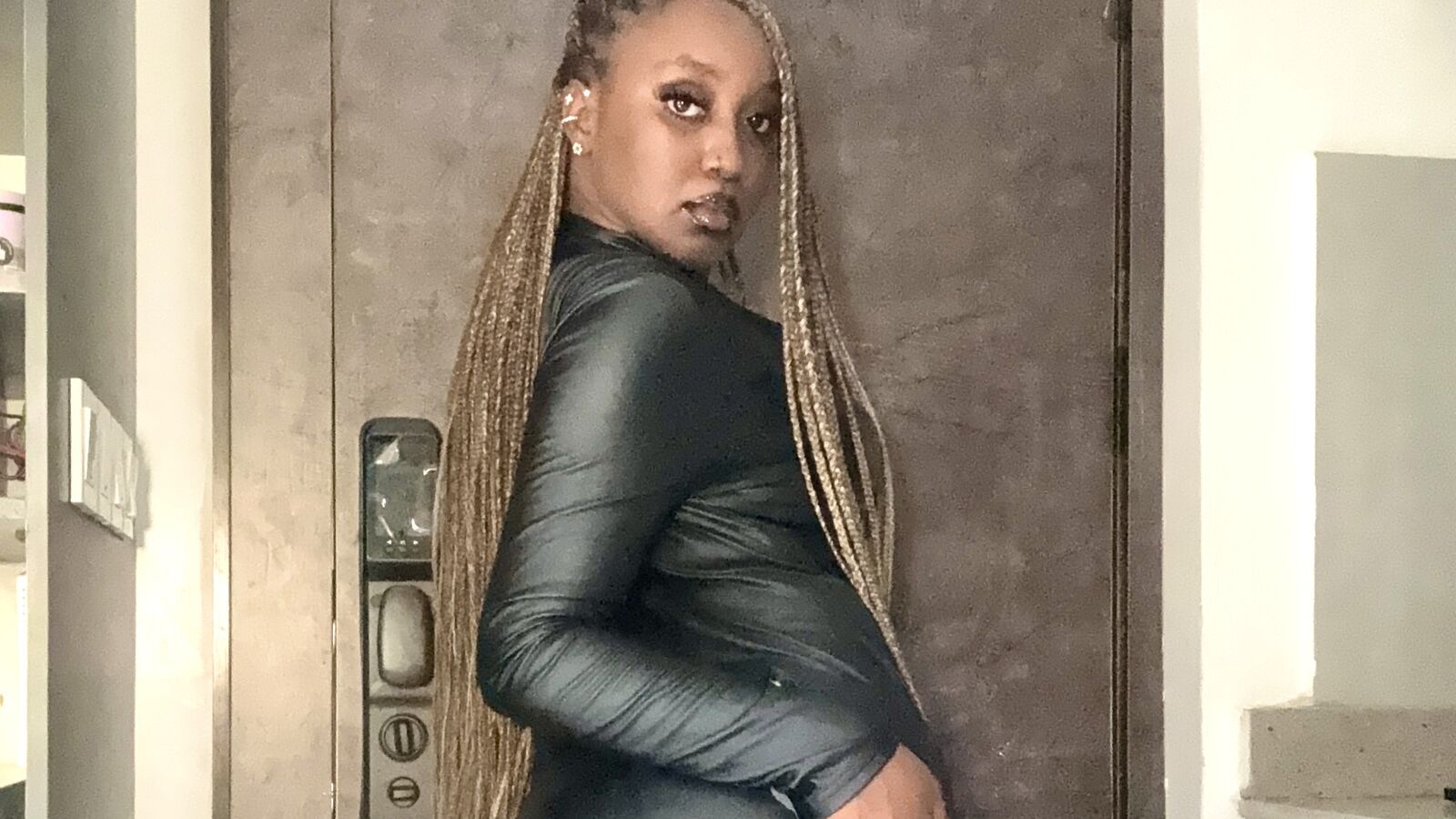 CaramelVanessa erotic portrait