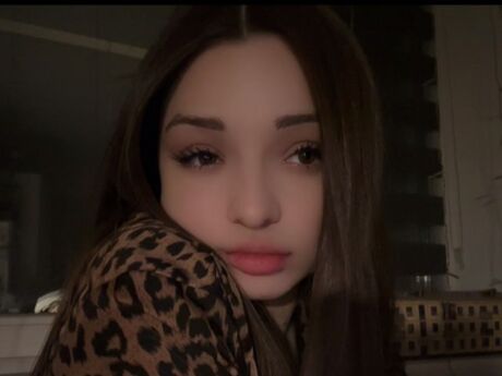 Chat with AngelesFaircloth