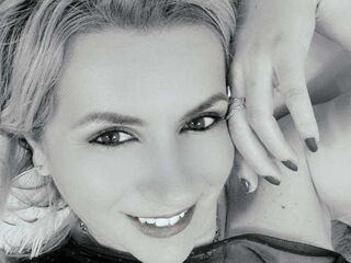 chat live sex MayraWhite