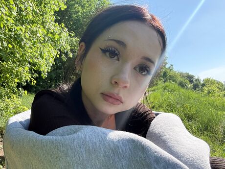 Chat with LouiseUsie
