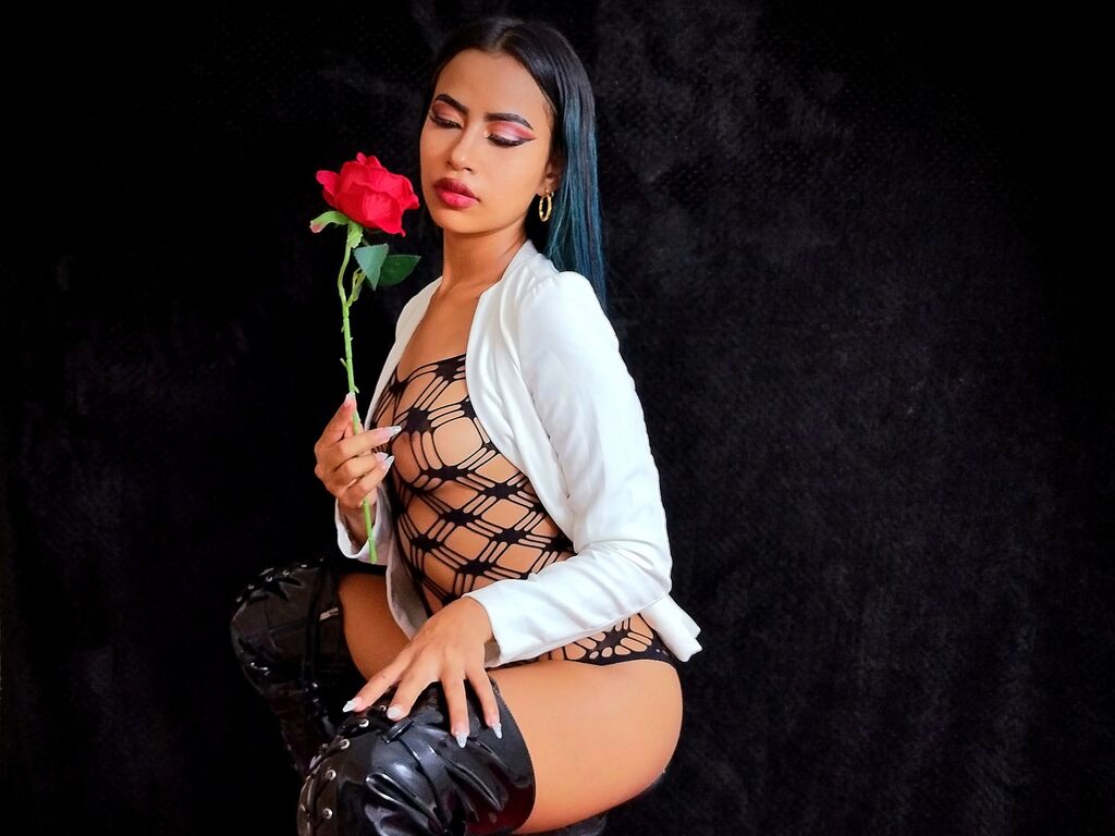ZarahDubois Profile Image