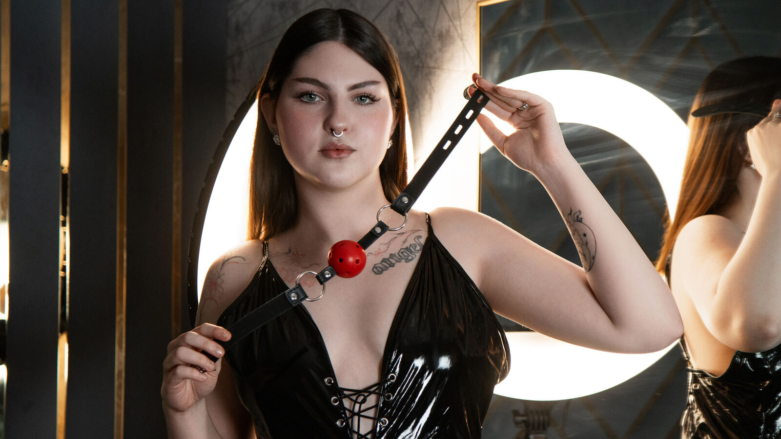 AdelaidaCole erotic portrait