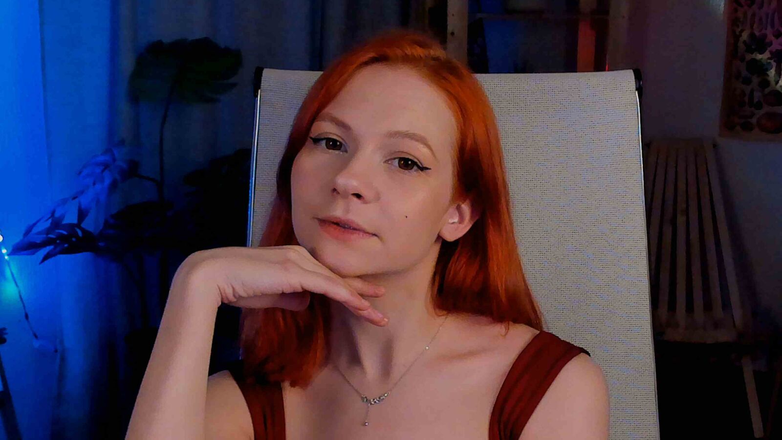LisaAris erotic portrait