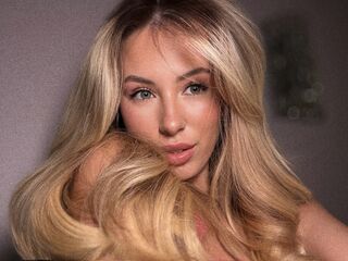 LeylaBlanc