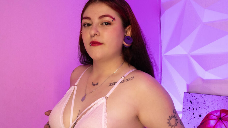 EmmaKetty's Live Nude Chat