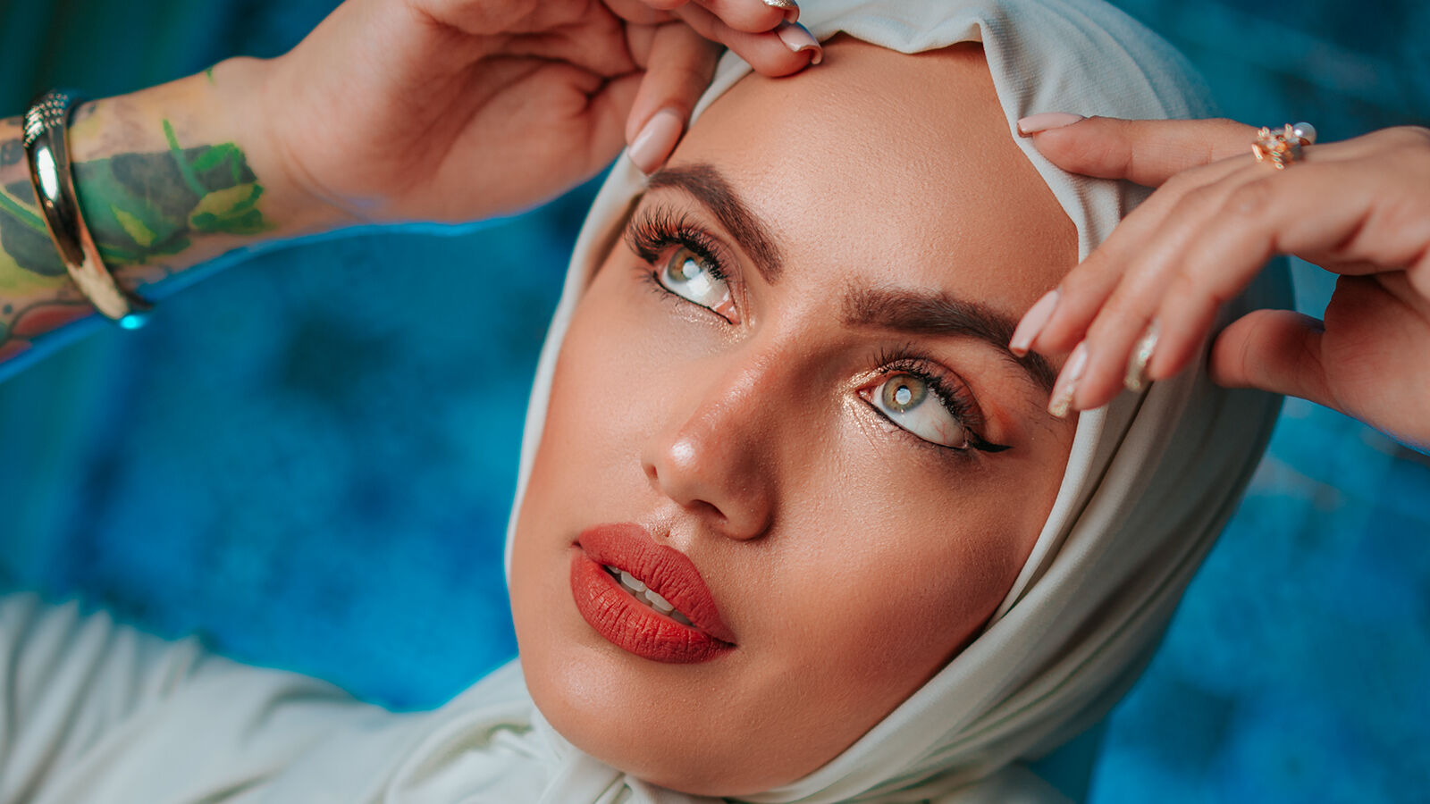 LuciaLyone erotic portrait