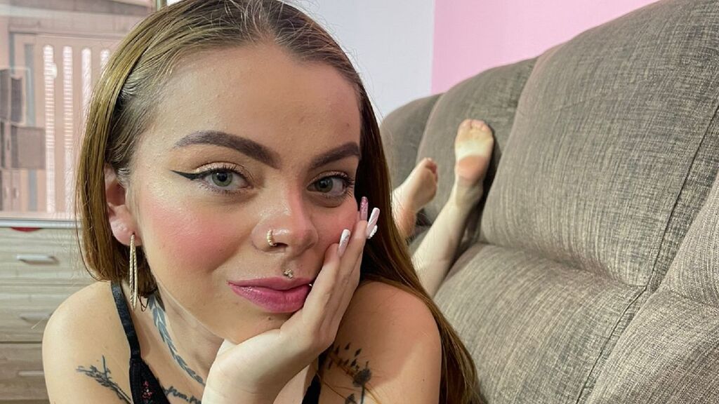 AsiaLorenzo online on GirlsOfJasmin