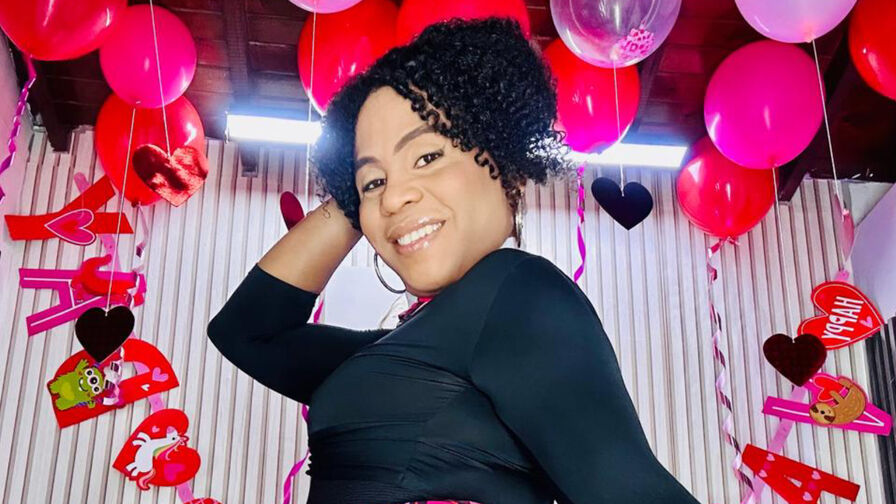 AriEbony – Male | Webcams Chicas