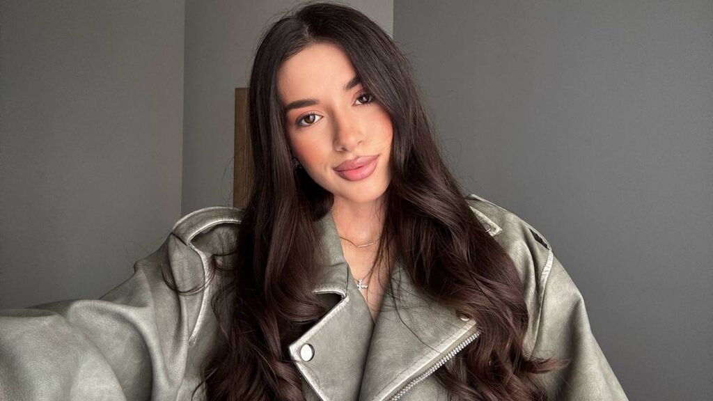 ScarletObsession's profile from Jasmin at GirlsOfJasmin'