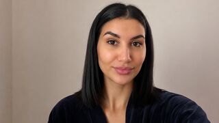 MirandaLandeo related LiveJasmin model room image