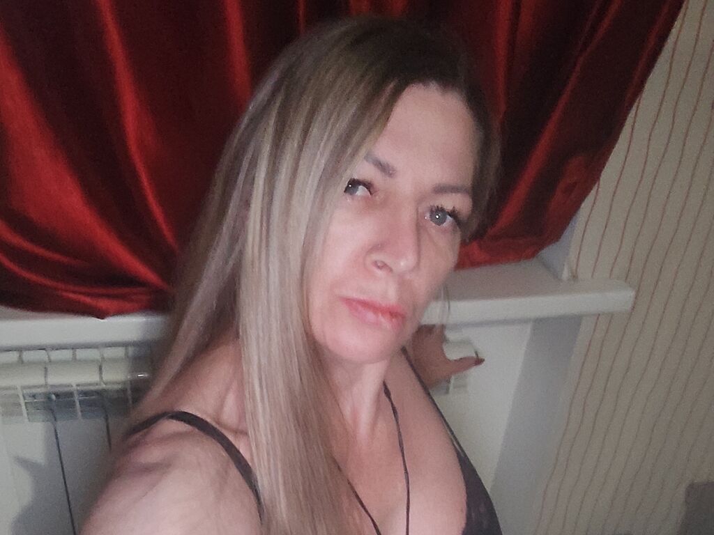 CharlenePearl Nackt