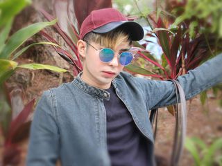 AngeloYang - Boy 
