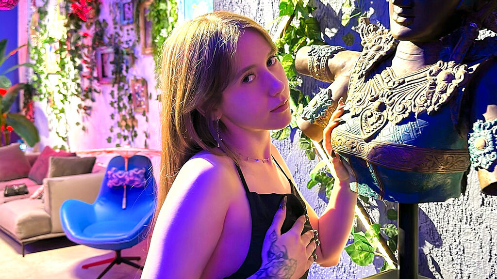 Sex chat gratuit in direct cu DaisyWane pe LiveJasmin