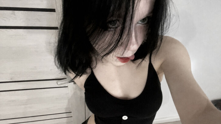 DoraCoote live webcam show