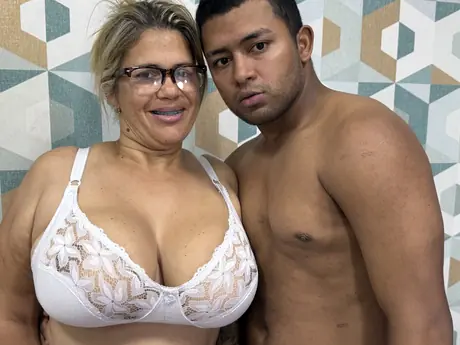 Chat with AmandaAndMatheo